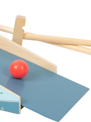 Joc de Minigolf „Rechinul Flămând” – Distracție și Precizie pentru Micii Jucători